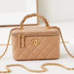 Chanel Clutch With Chain AP4168
